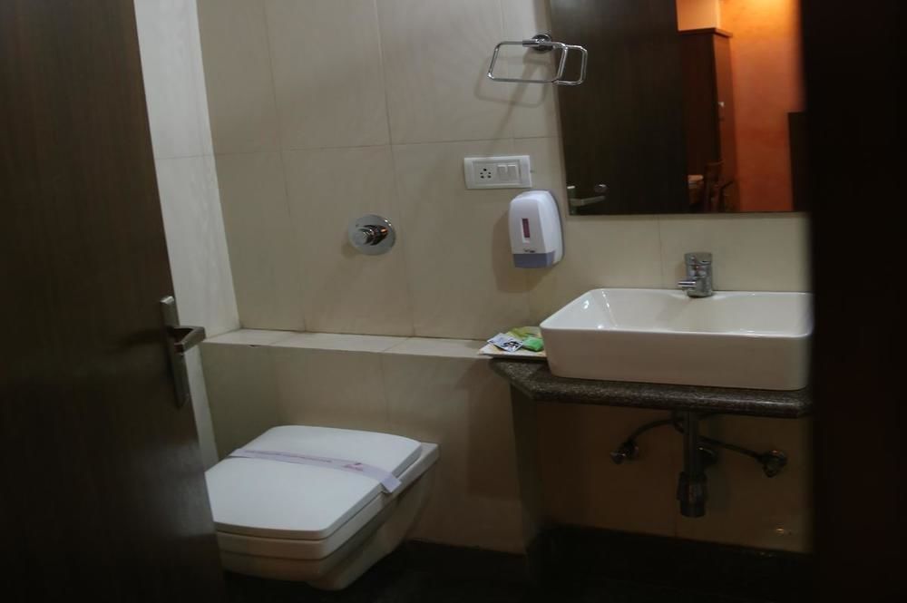 Hotel Grand Plaza New Delhi Eksteriør bilde